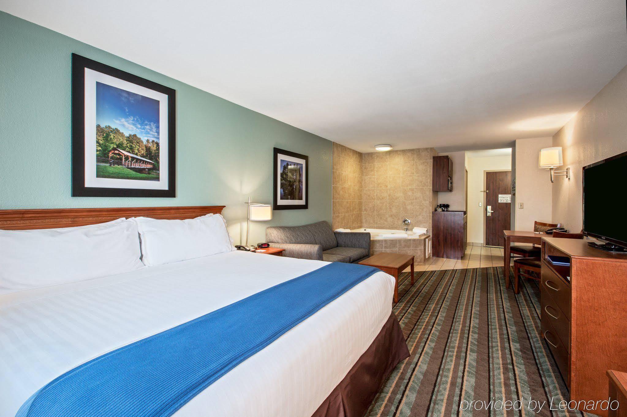 Holiday Inn Express & Suites Salamanca, An Ihg Hotel Extérieur photo