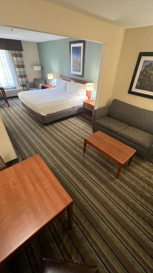 Holiday Inn Express & Suites Salamanca, An Ihg Hotel Extérieur photo